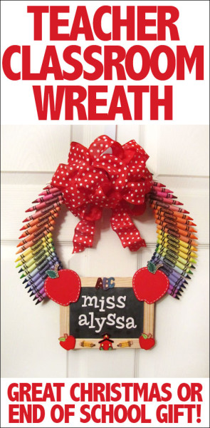 personalized-teacher-wreath-classroom