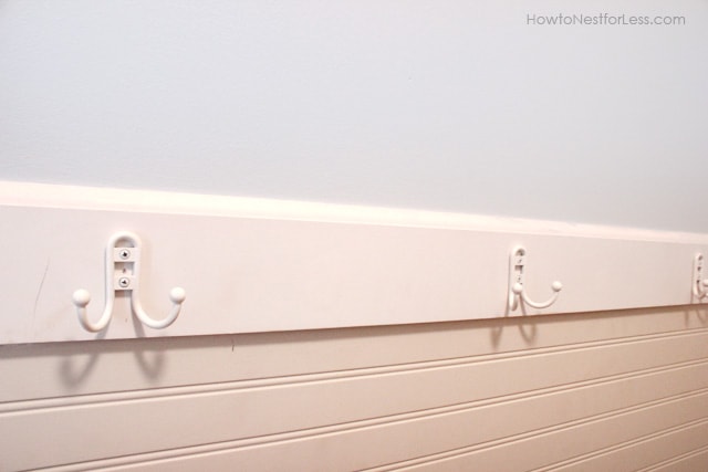 Painted Laundry Room +DIY Sign