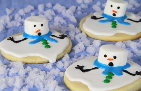 Little snowman cookies that look like they are melting.