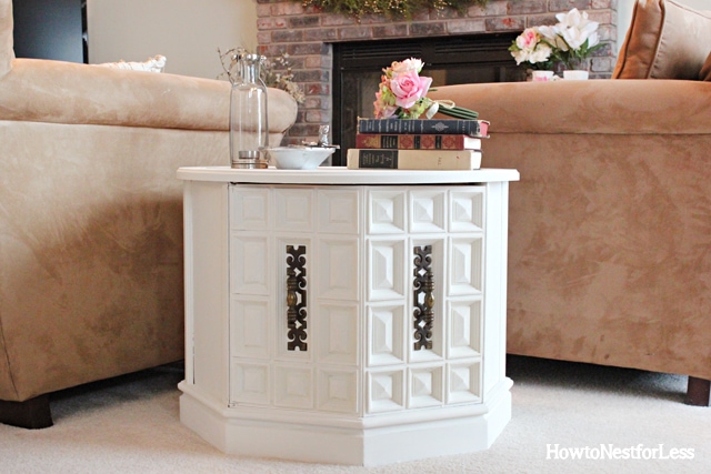 great room ASCP white end table makeover