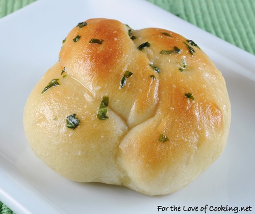 garlic basil knot bread rolls