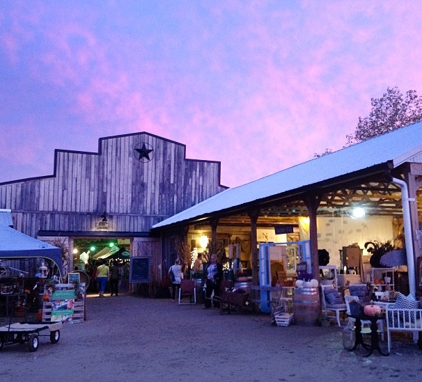 stl vintage market days