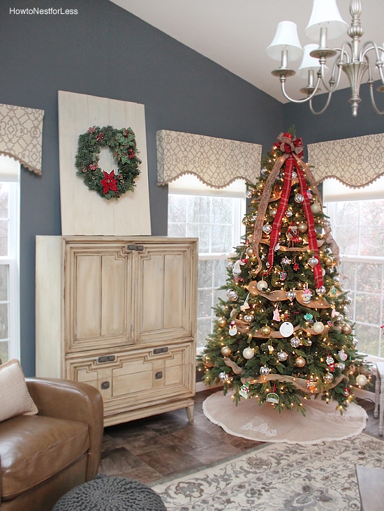 DIY Plank Board Wreath Hanger