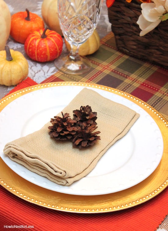 pinecone thanksgiving table setting