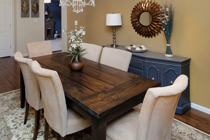 dining room farmhouse table