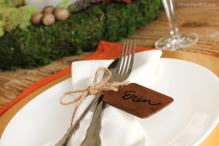 Thanksgiving table setting with the DIY wooden napkin rings.