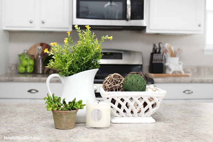 white kitchen cabinet decorations