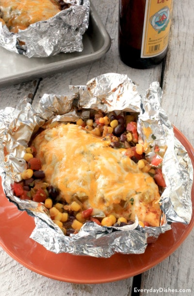 southwest-chicken-foil-packet-everydaydishes_com-B1-400x609