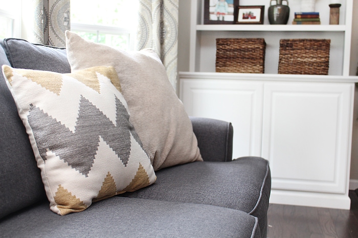 family room accent pillows