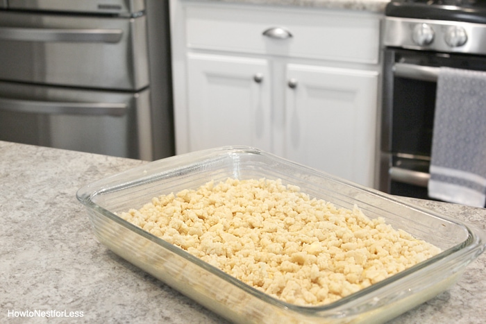 Butter sugar topping sprinkled on top of batter.