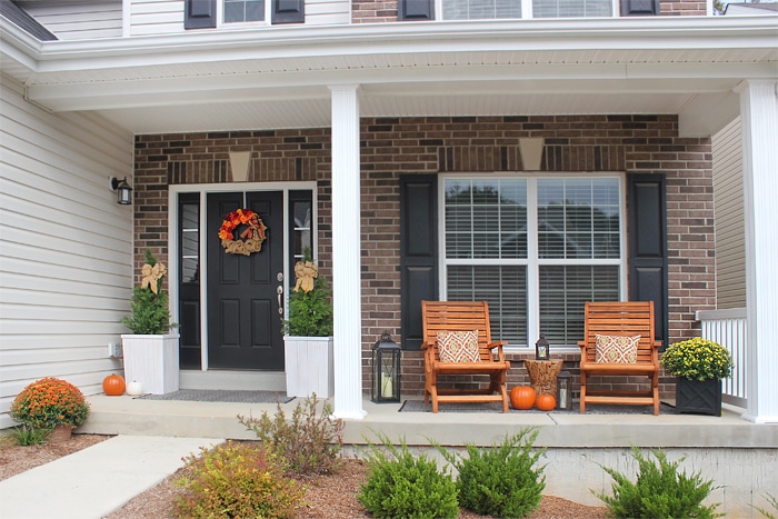 Fall House Tour 2016: Front Porch - How to Nest for Less™