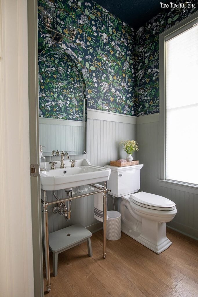 wallpapered powder room by twotwentyone.net